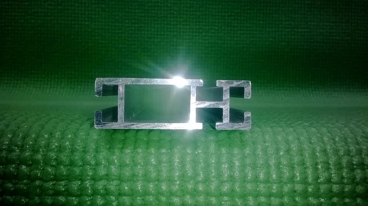 Larguero 1 de Aluminio — 1