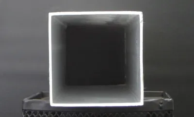 Tubo Cuadrado de Aluminio