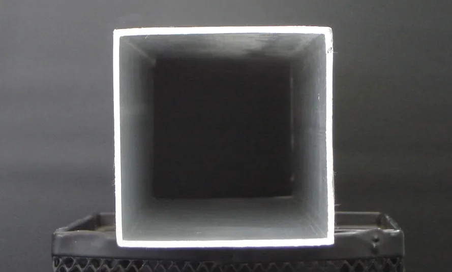 Tubo Cuadrado de Aluminio