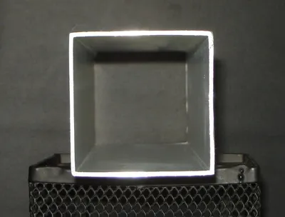 Tubo Cuadrado de Aluminio